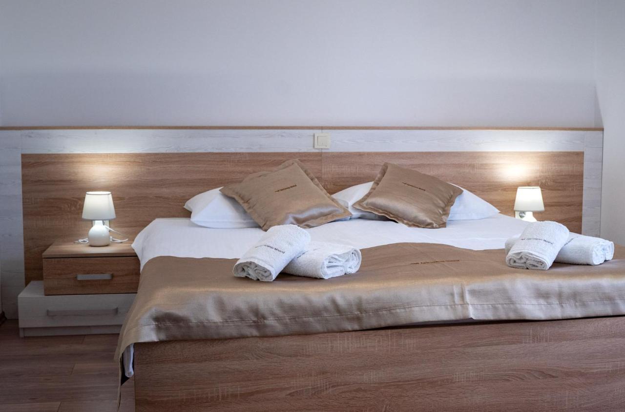 Mistral Apartman *